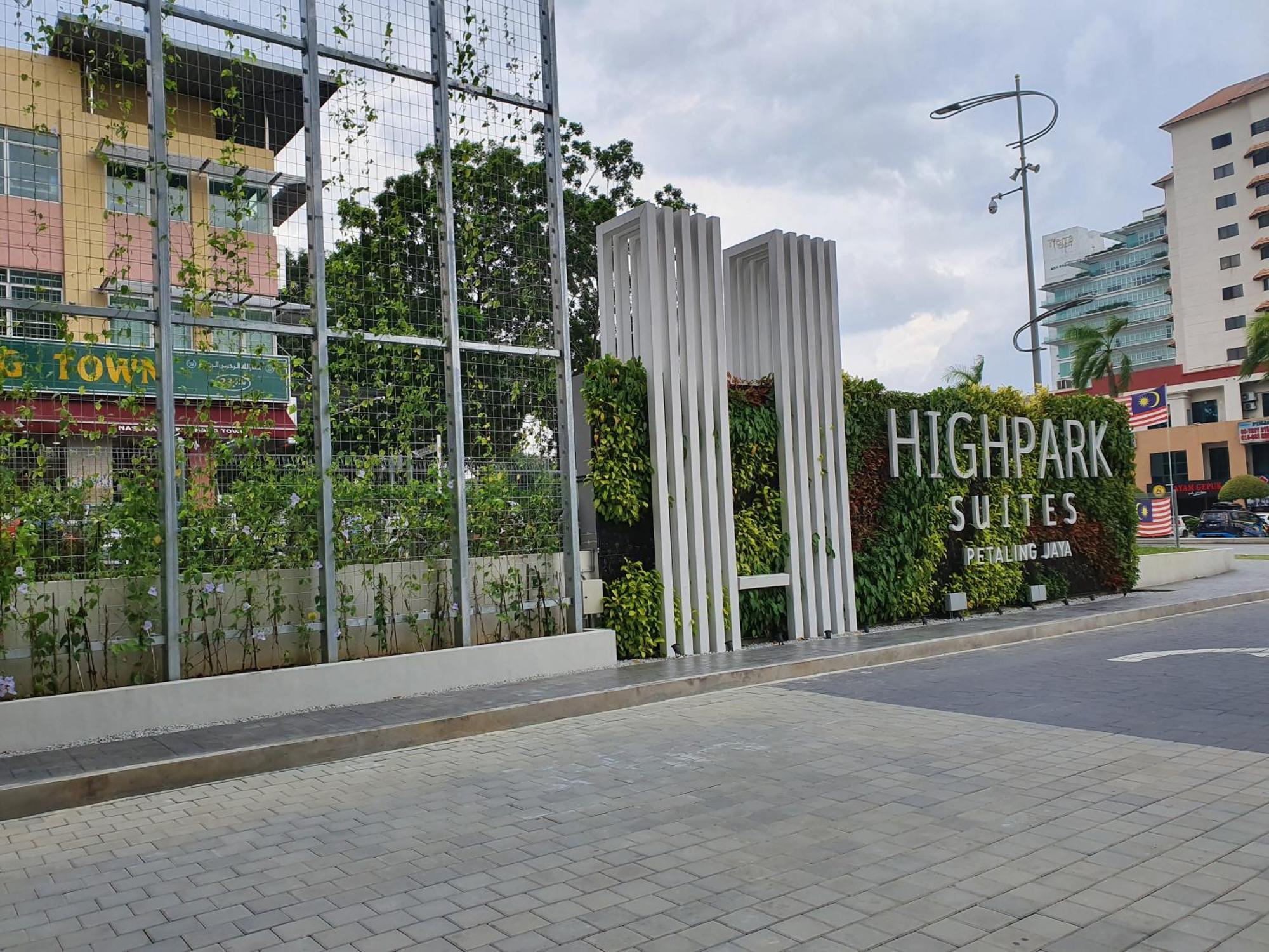 Highpark Suites At Petaling Jaya, Kelana Jaya By Plush エクステリア 写真
