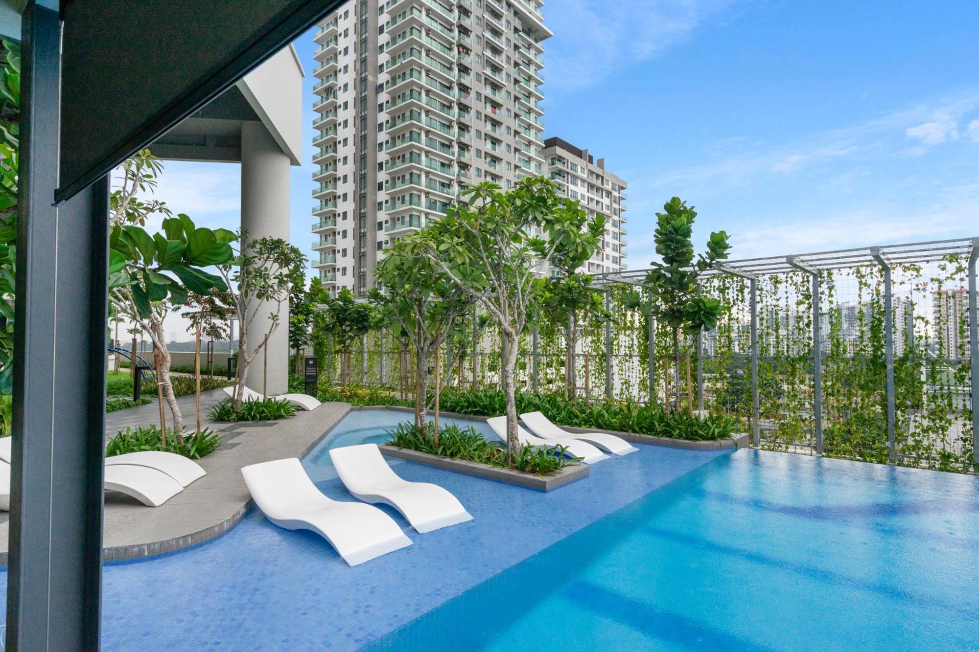 Highpark Suites At Petaling Jaya, Kelana Jaya By Plush エクステリア 写真